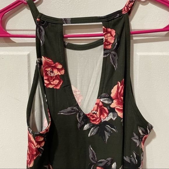 Nine Britton Blaine‎ Back Keyhole Knit Halter Top - Picture 6 of 10